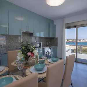  Apartamento Poris 5 Beachfront By Holidays España